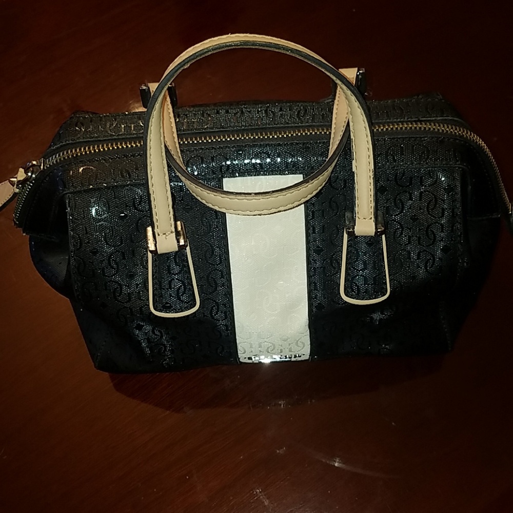 Guess satchel black and white